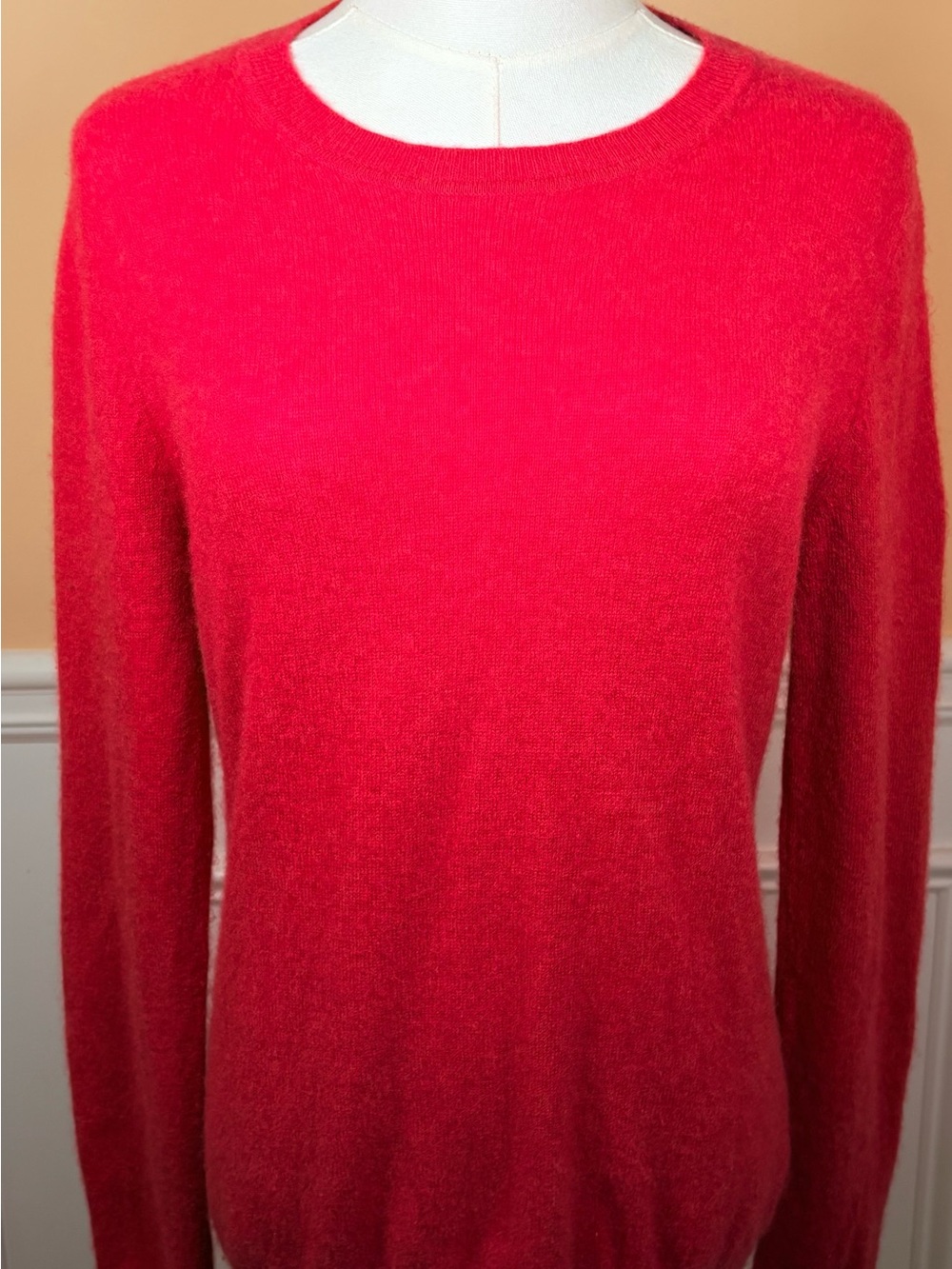 🍒 Tahari L Cherry Red 100% 2-Ply Cashmere Crewneck Sweater